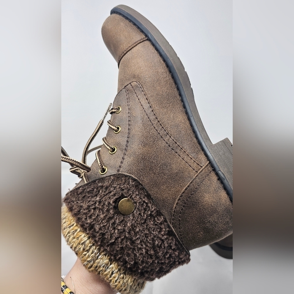 Cliffs by White Mountain Women's Faux Leather Lace Up Boot Brown Size 8.5M - Picture 6 of 14